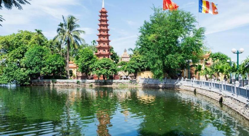 Sakura Hotel 2 Hanoi Buitenkant foto