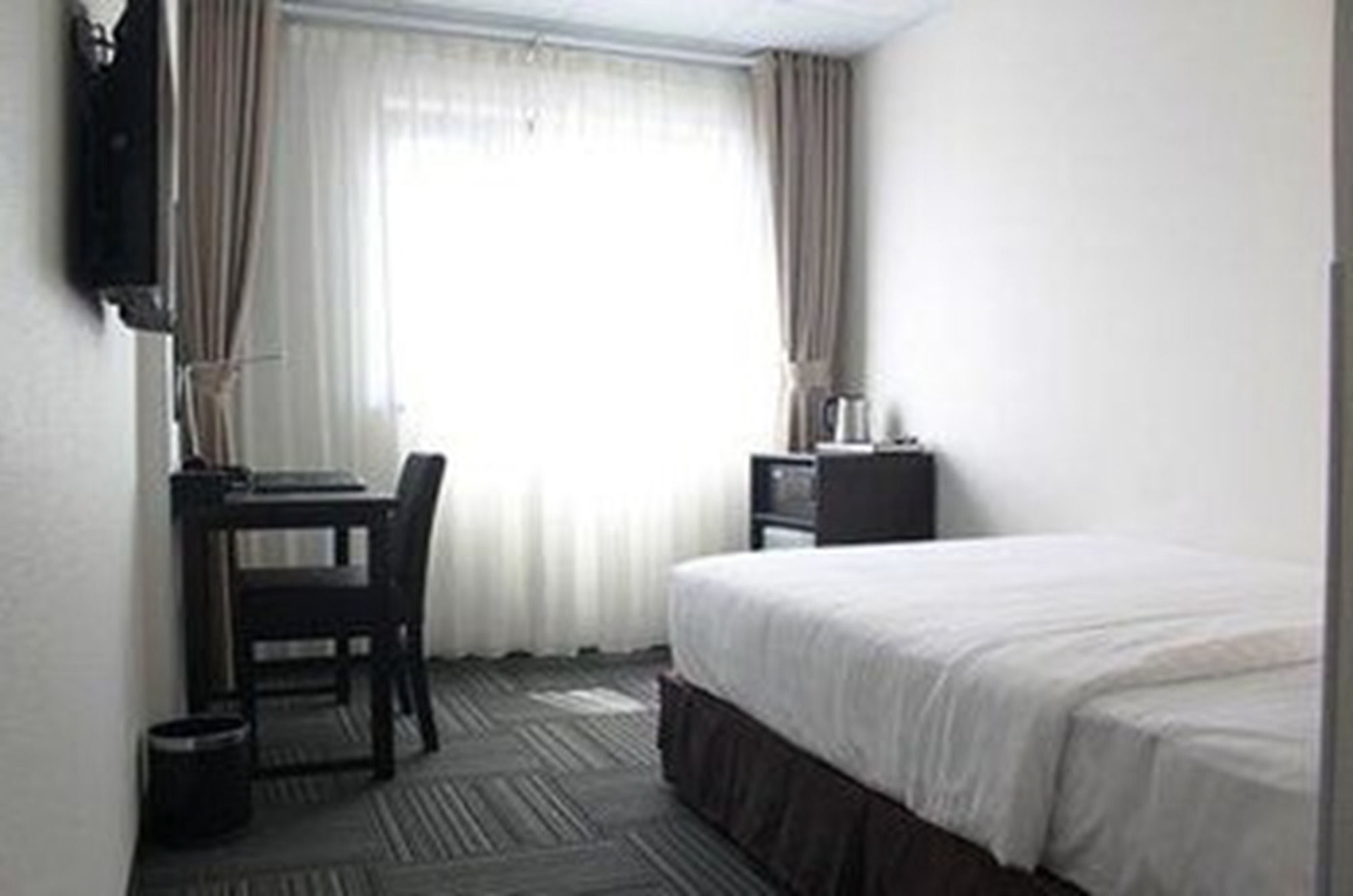 Sakura Hotel 2 Hanoi Buitenkant foto